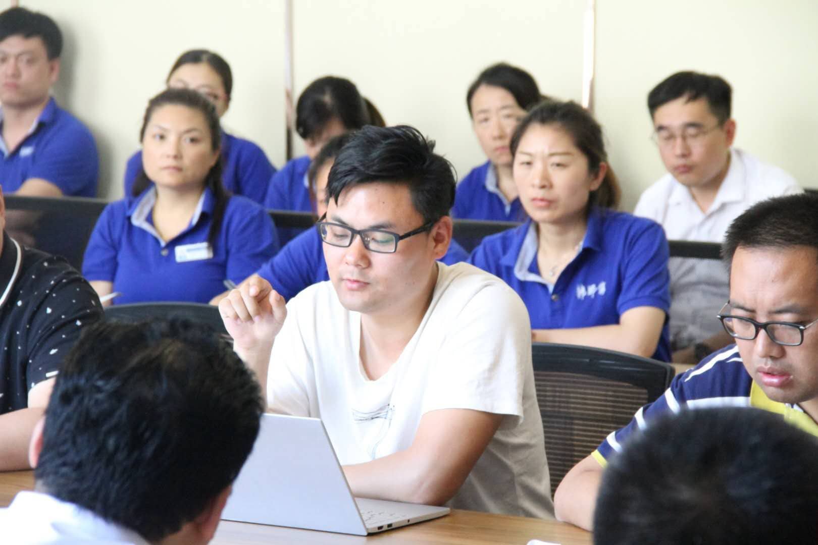 韓師傅集成家居有限公司與慧澤軟件《板材通》系統合作項目啟動儀式